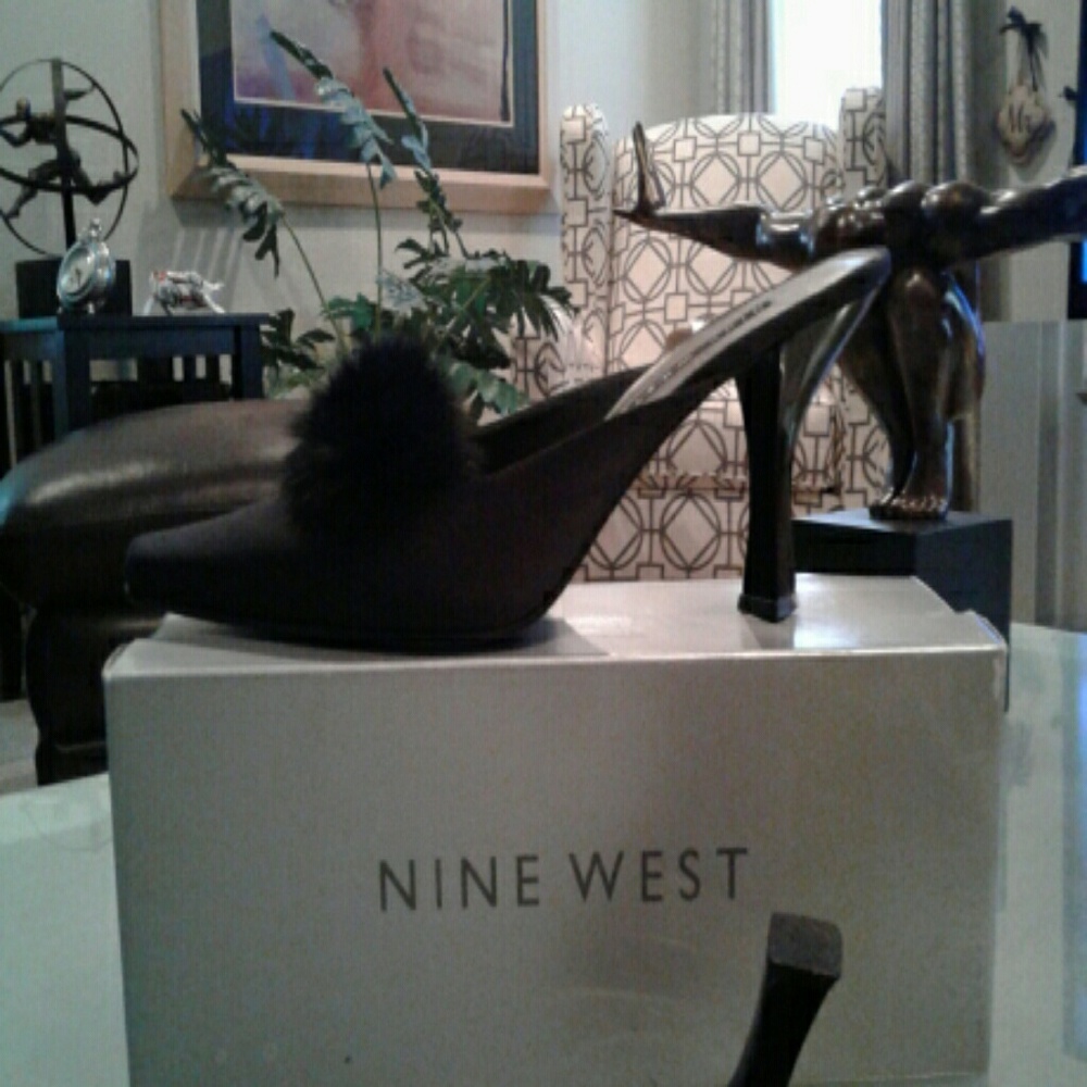 9 NINE WEST BLACK SHOES/ MULES  SIZE 8.5 L… - Picture 5 of 6
